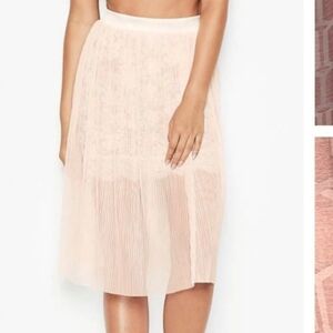 Elegant Cream Lace Midi Skirt